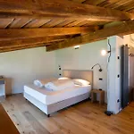 La Corte Del Glicine 4* Villa di Tirano